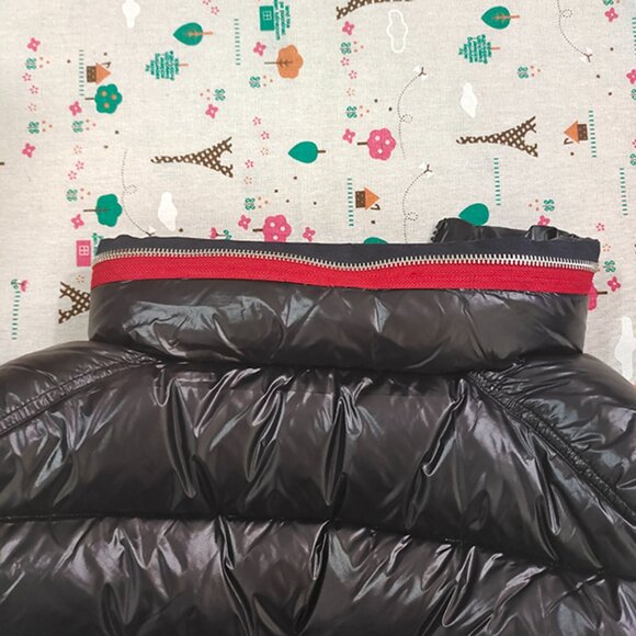 Moncler Padded Logo-Patch Gilet - Picture 4 of 12